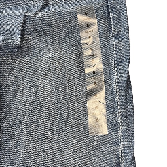 NWT American Eagle women's Mom Jean  medium wash Size 6S High Rise - Picture 4 of 12